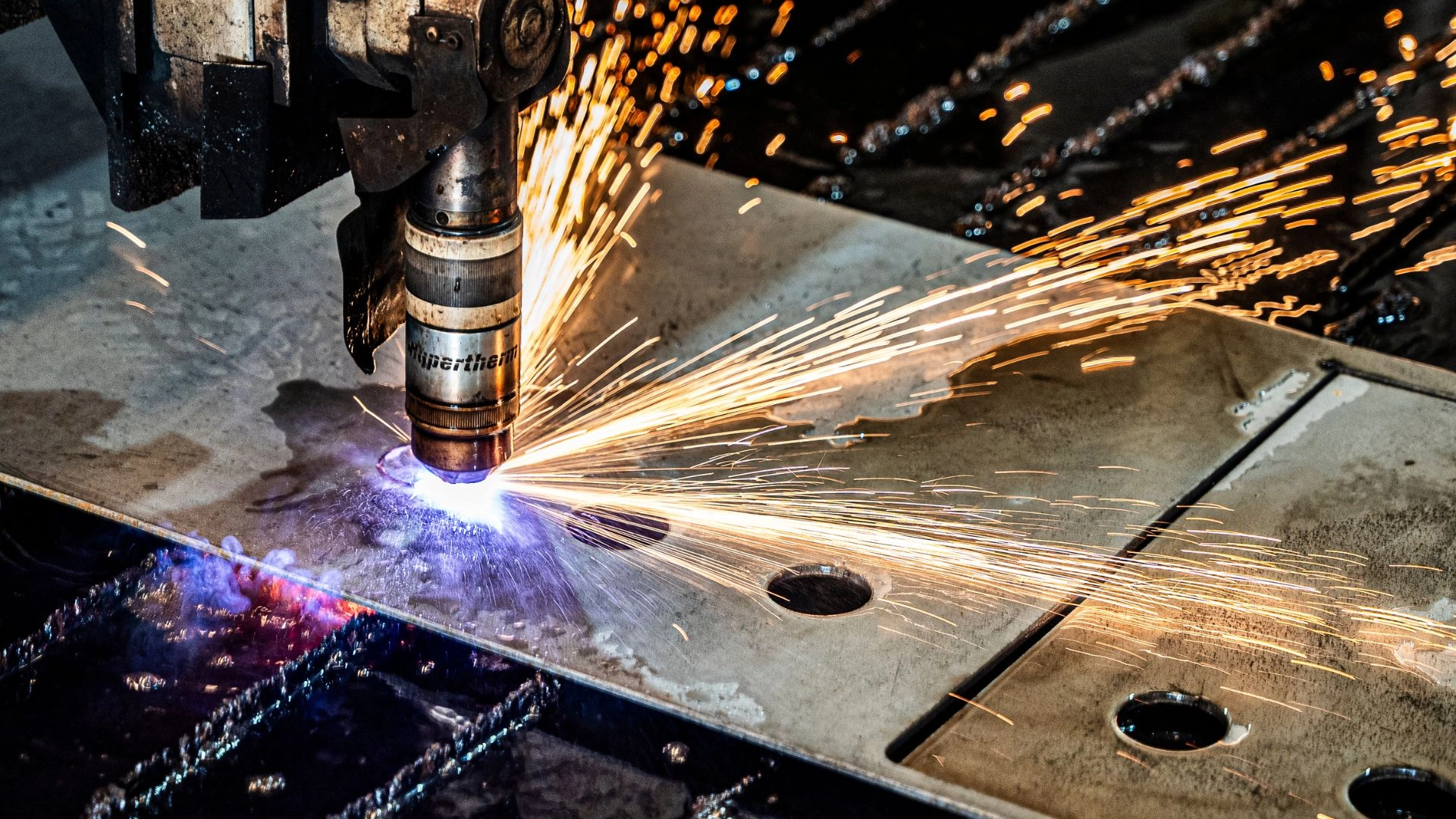 Reis - Corte de Chapas a Laser 