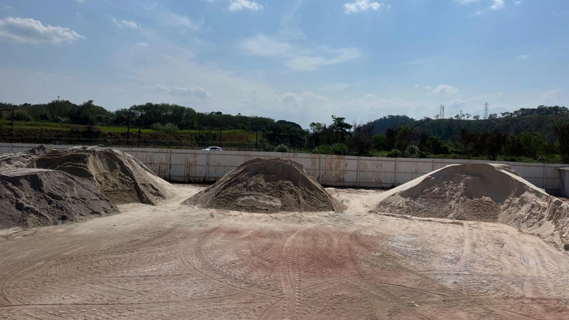 Tuca - Deposito de Areia e Pedra