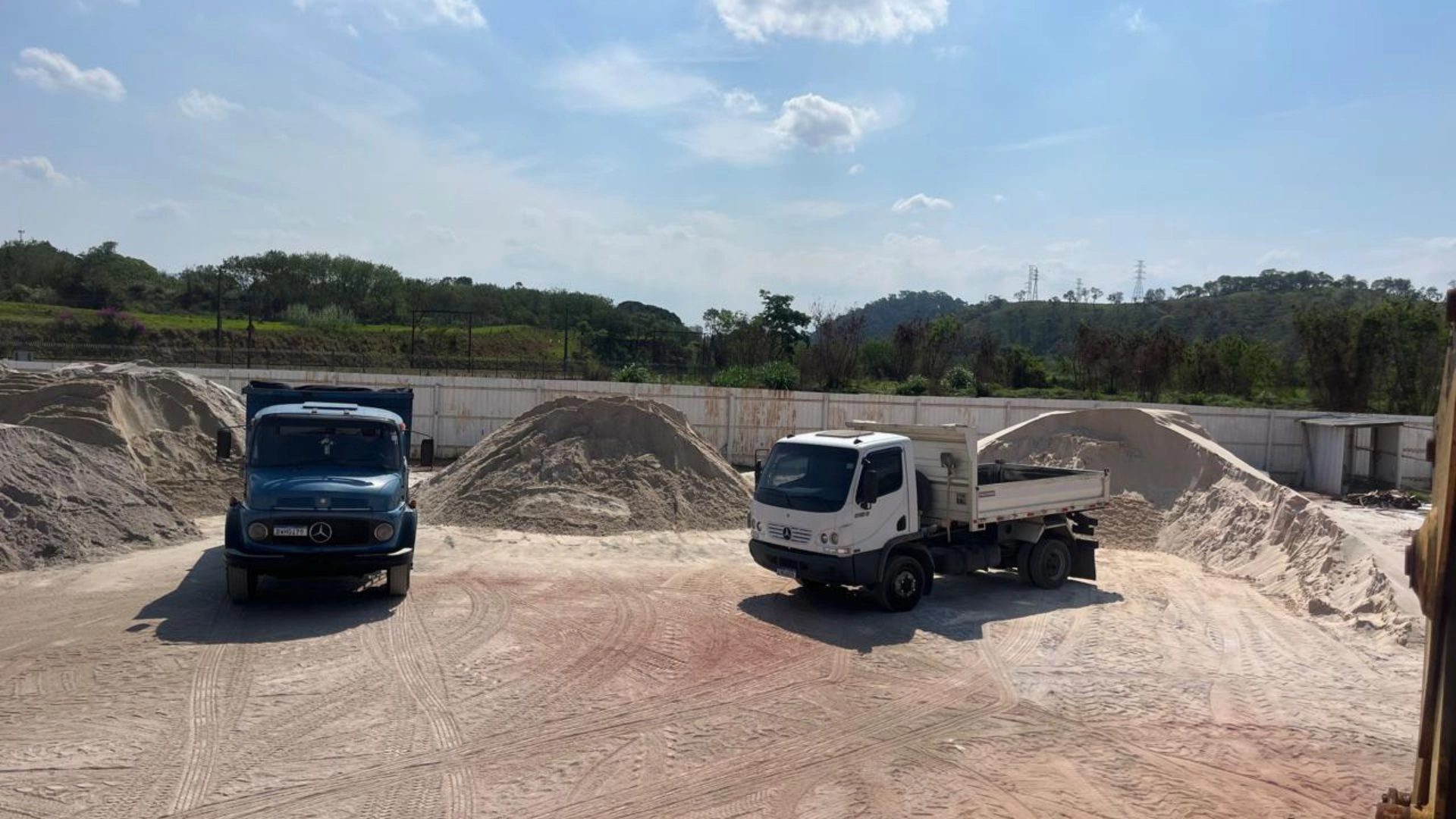 Tuca - Deposito de Areia e Pedra